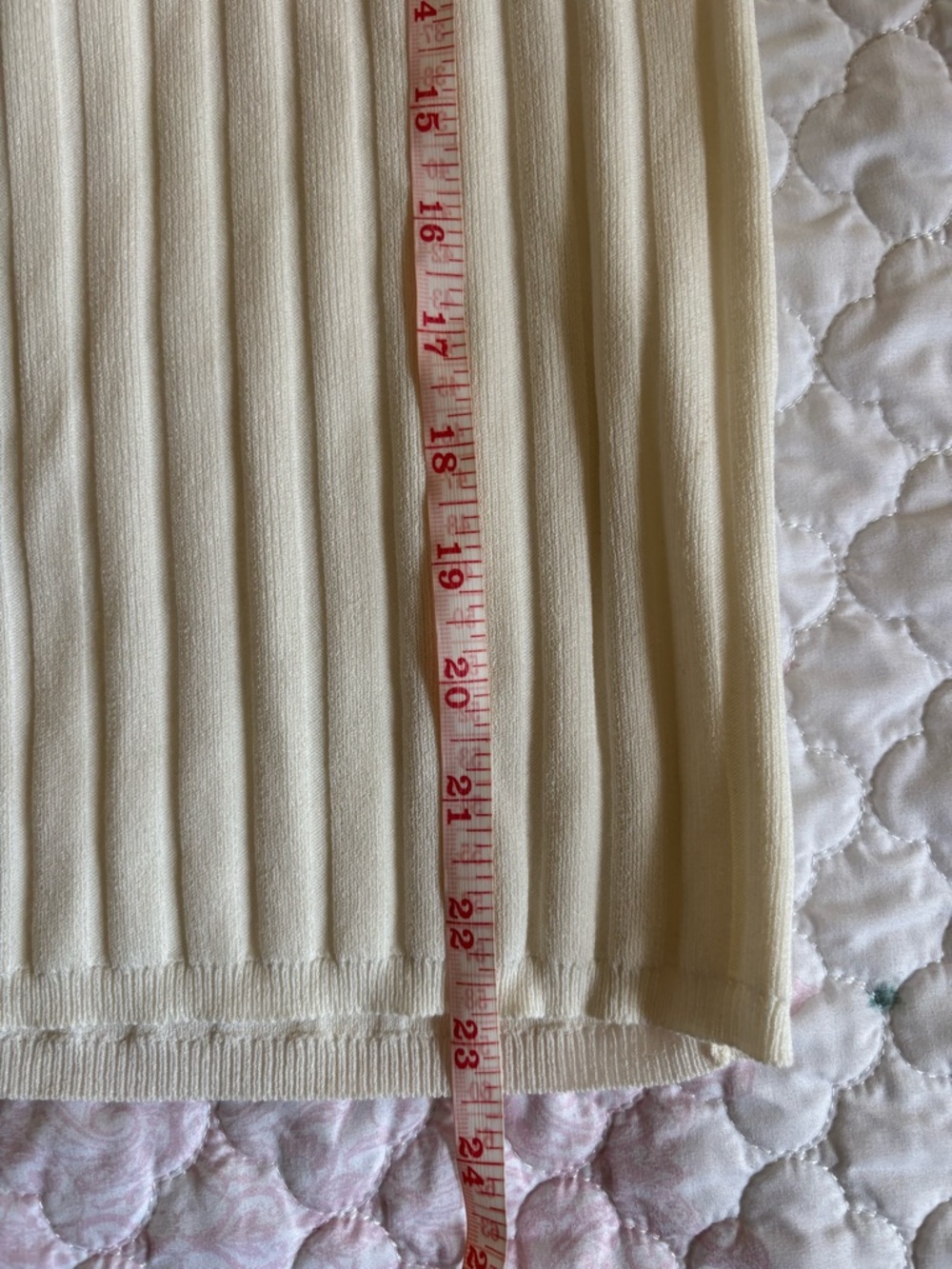 Ann Taylor Cream Ribbed Ruffle-Sleeve Tank - Picture 5 of 6